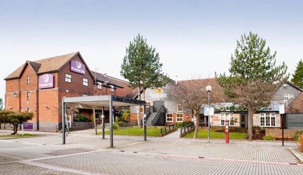 Premier Inn Milton Keynes Central Exterior foto